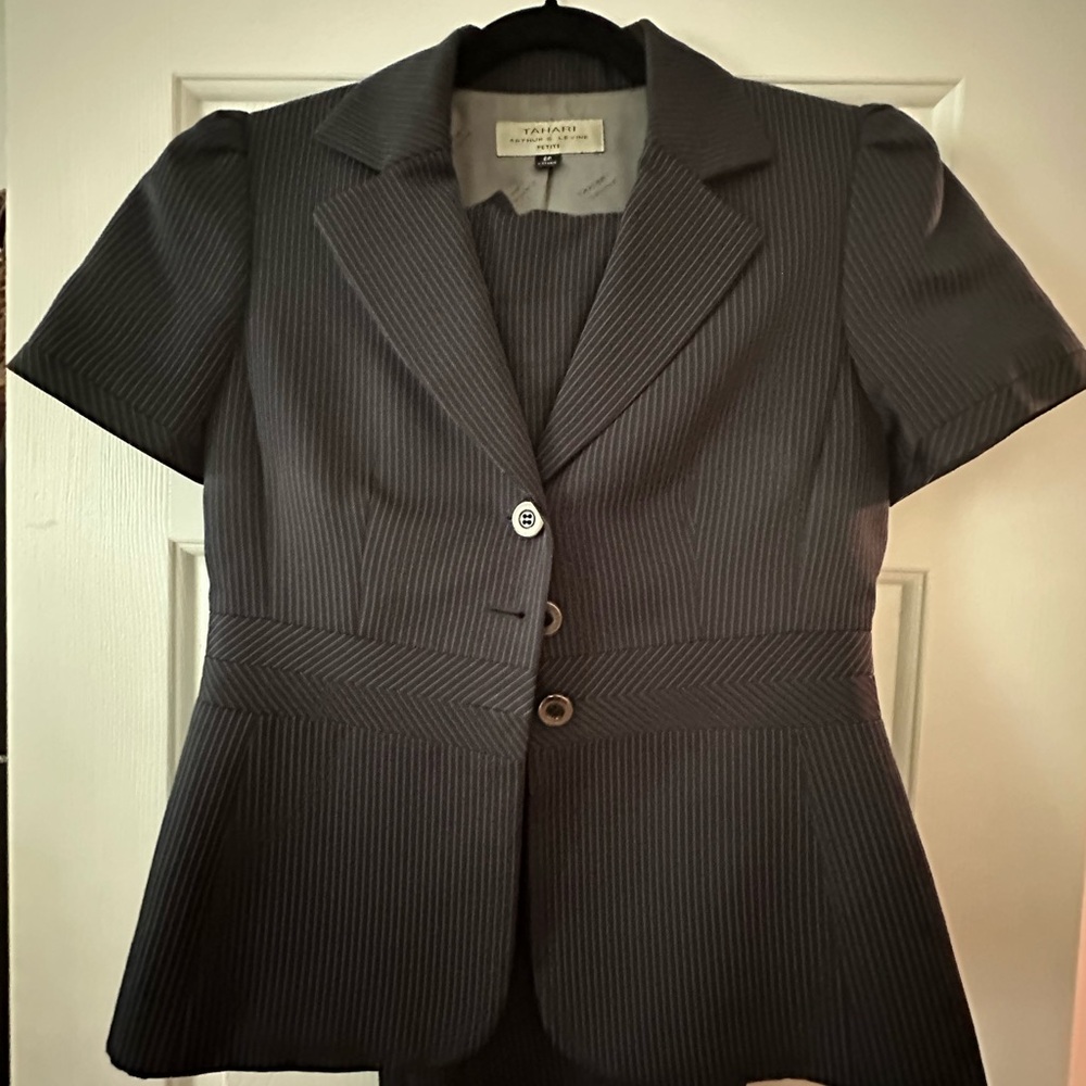 Tahari Gray Tailored Blazer with Notched Lapels